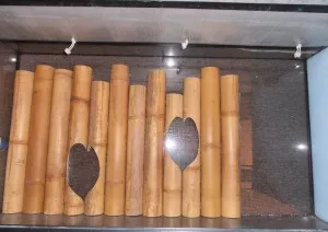 Zadní stěna nalepena