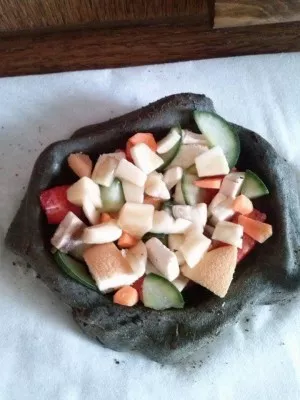 okurka, banán, piškot, mrkev, červená paprika a žampiony